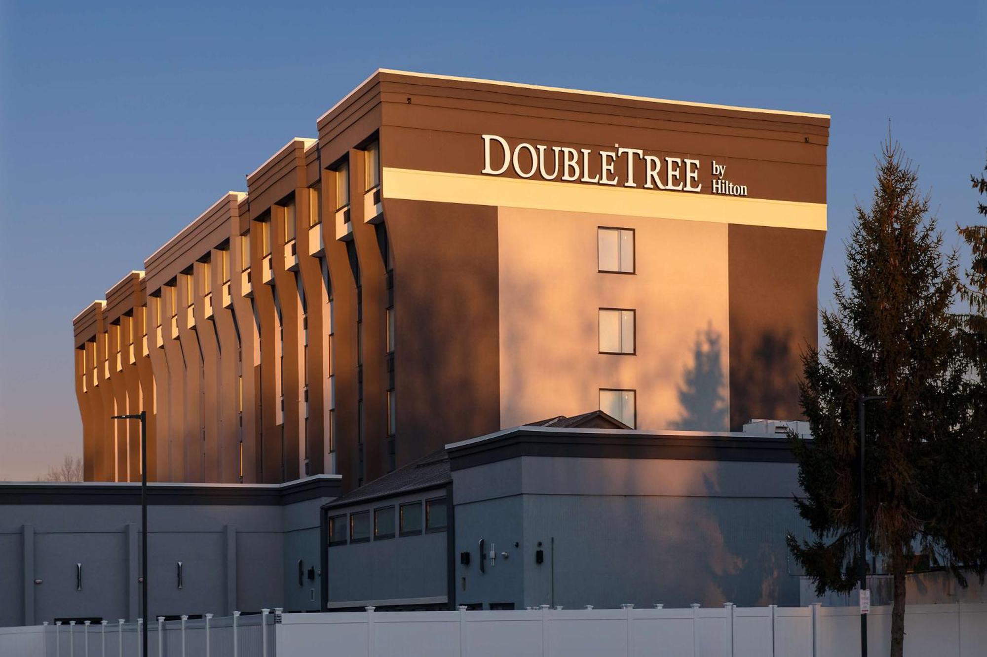 Hotel Doubletree By Hilton Monroe Township Cranbury Rossmoor Esterno foto